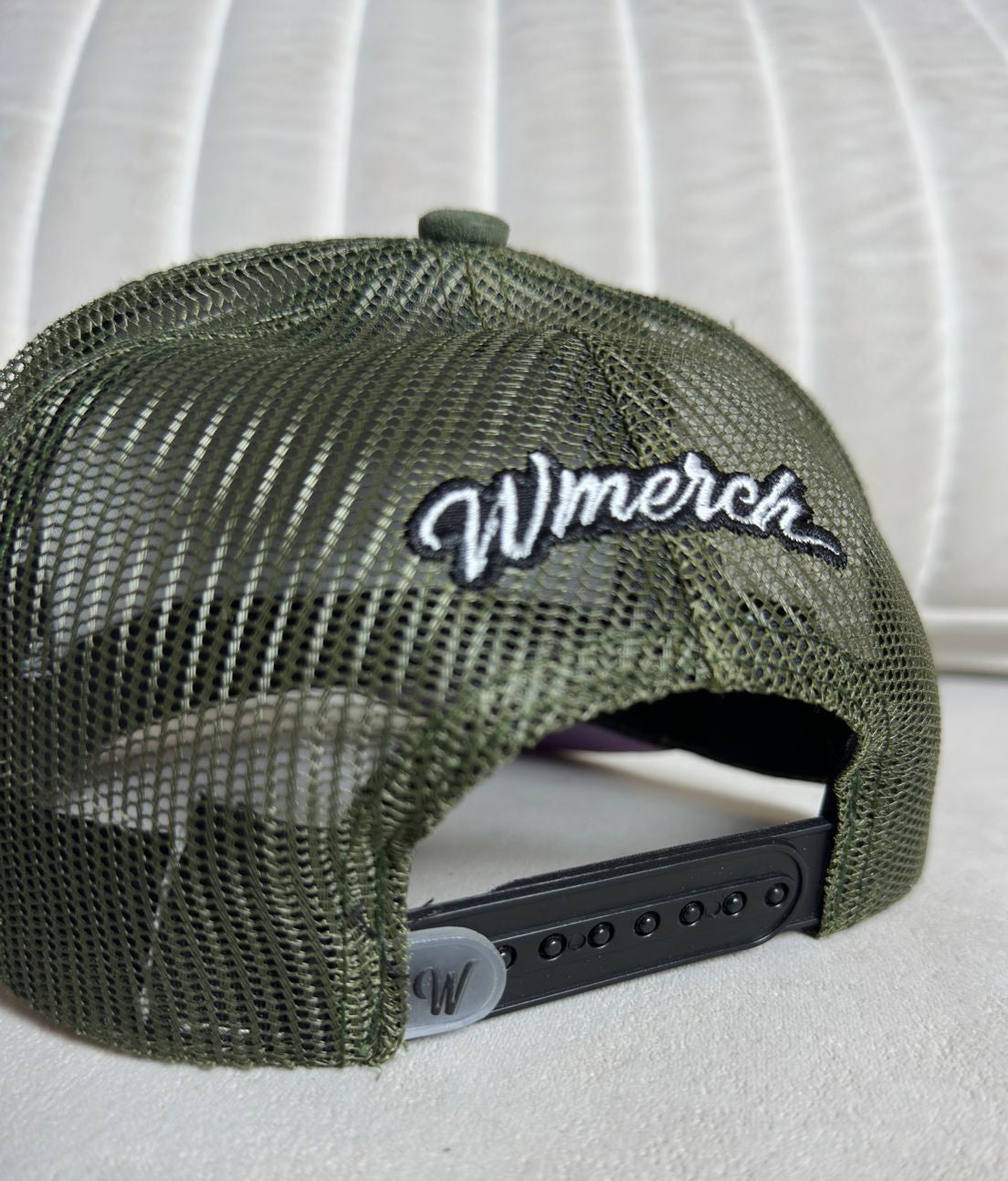 W Merch