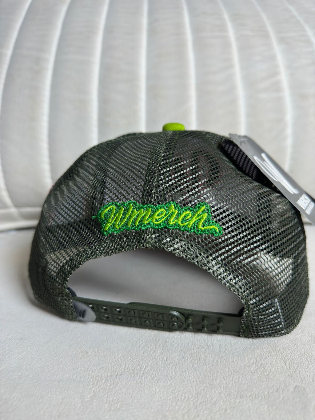 W Merch