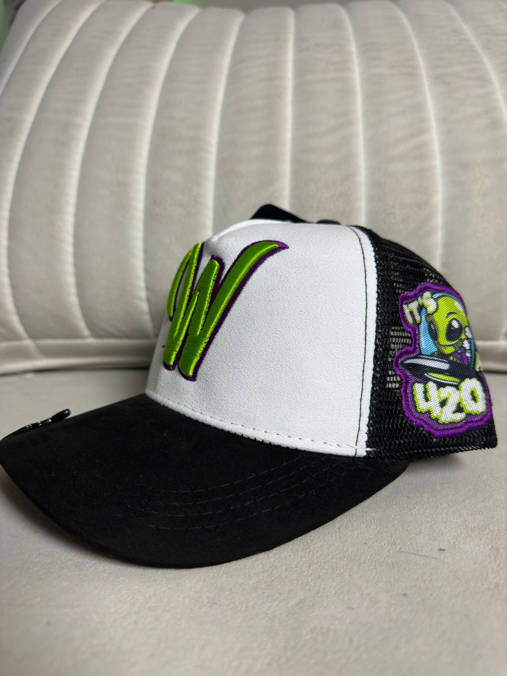 W Merch