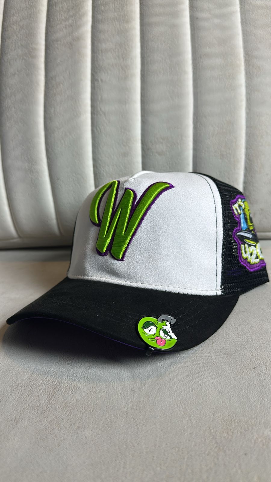 W Merch